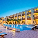 Эконом. отель на берегу моря. Эконом. отель на берегу моря.